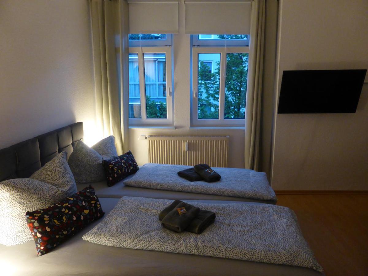 Apartment Napoleon, Naehe Zentrum, 2 Schlafzimmer, Grosser Balkon, Free Wifi ,Parken イェーナ エクステリア 写真